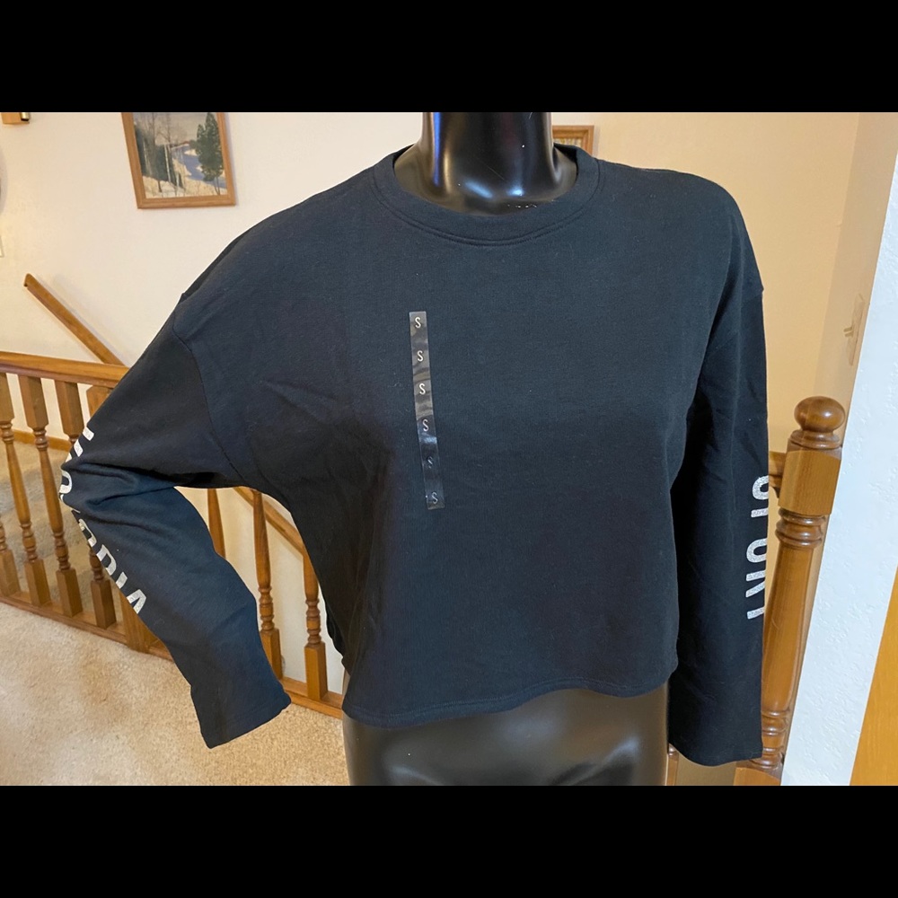 NWT Victoria S Sport Crop Sweatshirt‎ Logo Glitter